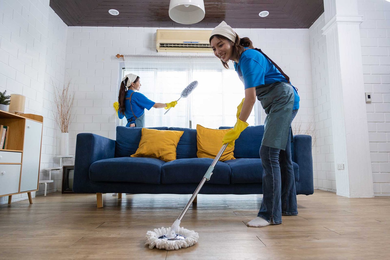 The Busy Homeowner’s Secret: How a Weekly Cleaning Schedule Saves You Time & Money