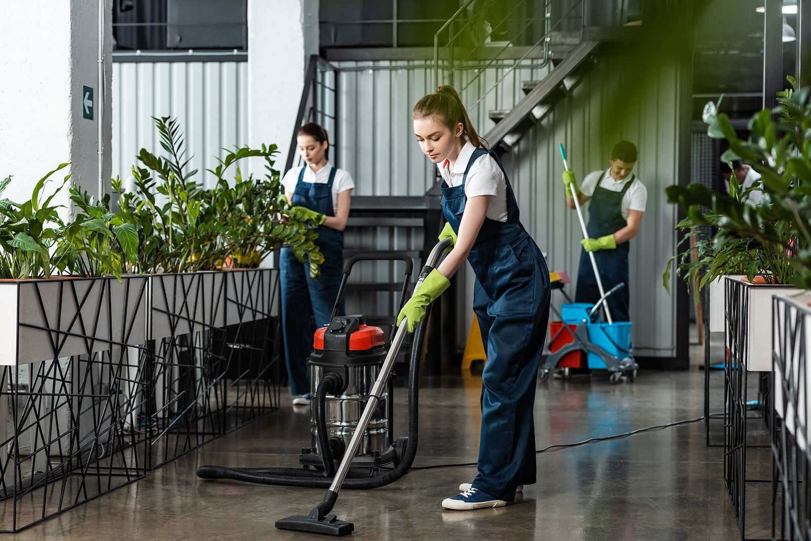 Eco-Friendly vs. Traditional Cleaning: What’s Best for Your Home?
